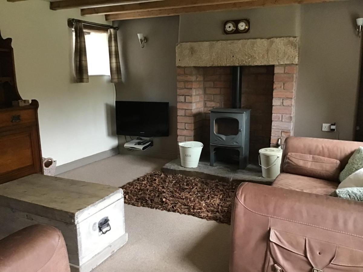 Lee House Farm Holiday Cottage With Possible Use Of Hot Tub Ninety Pounds A Session Waterfall Exterior photo