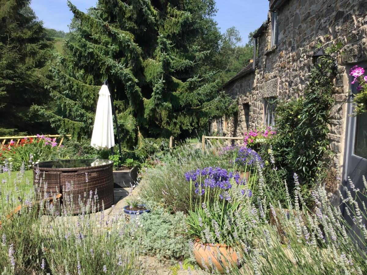 Lee House Farm Holiday Cottage With Possible Use Of Hot Tub Ninety Pounds A Session Waterfall Exterior photo