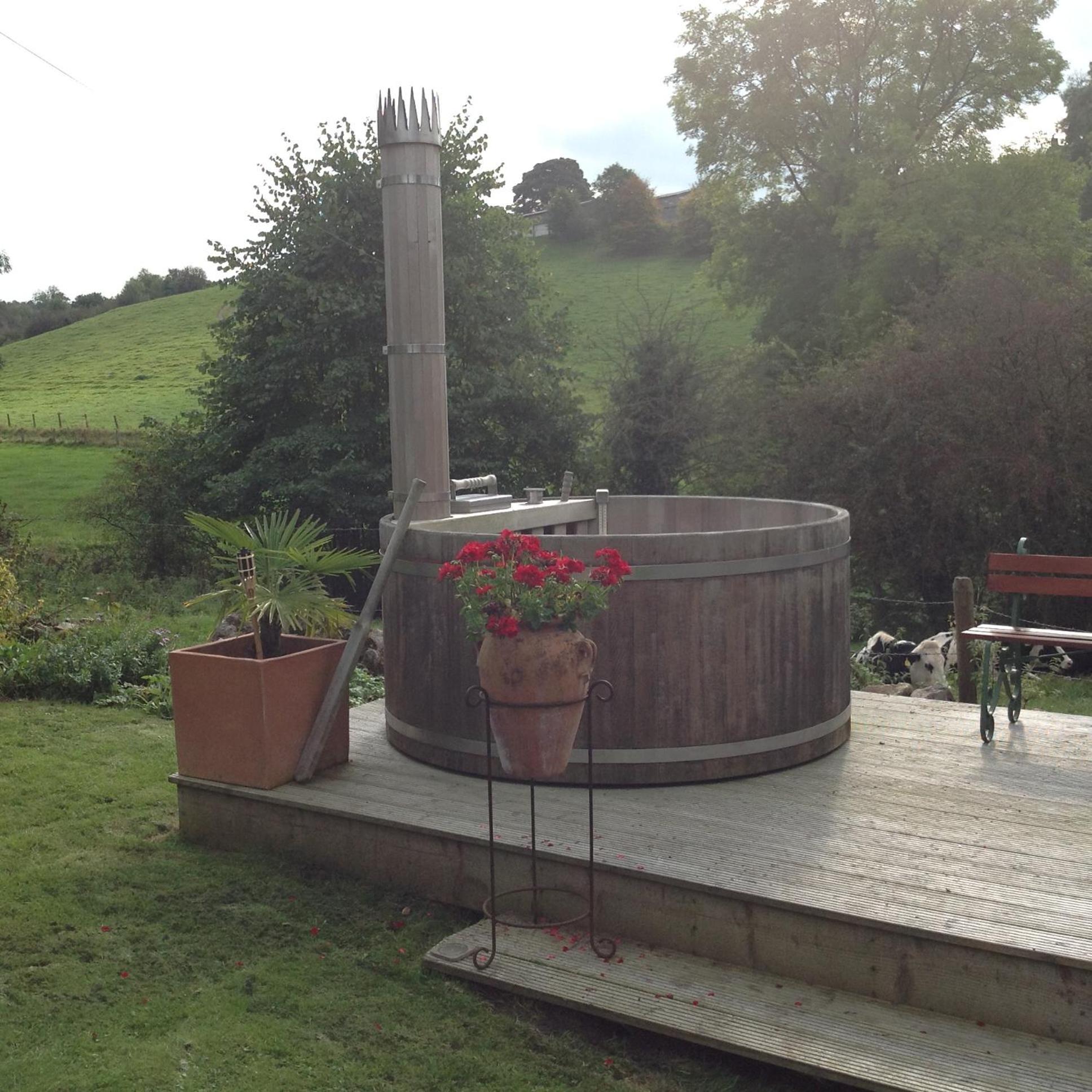 Lee House Farm Holiday Cottage With Possible Use Of Hot Tub Ninety Pounds A Session Waterfall Exterior photo