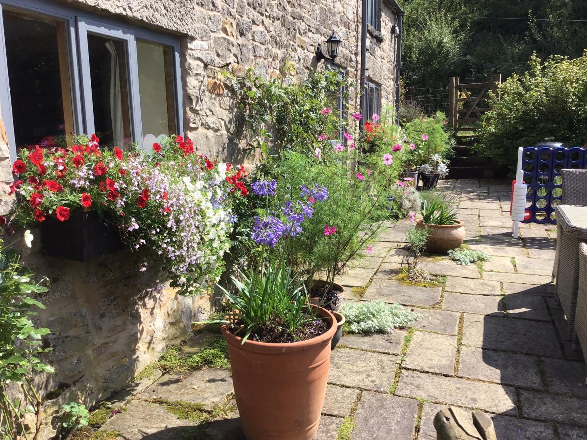 Lee House Farm Holiday Cottage With Possible Use Of Hot Tub Ninety Pounds A Session Waterfall Exterior photo